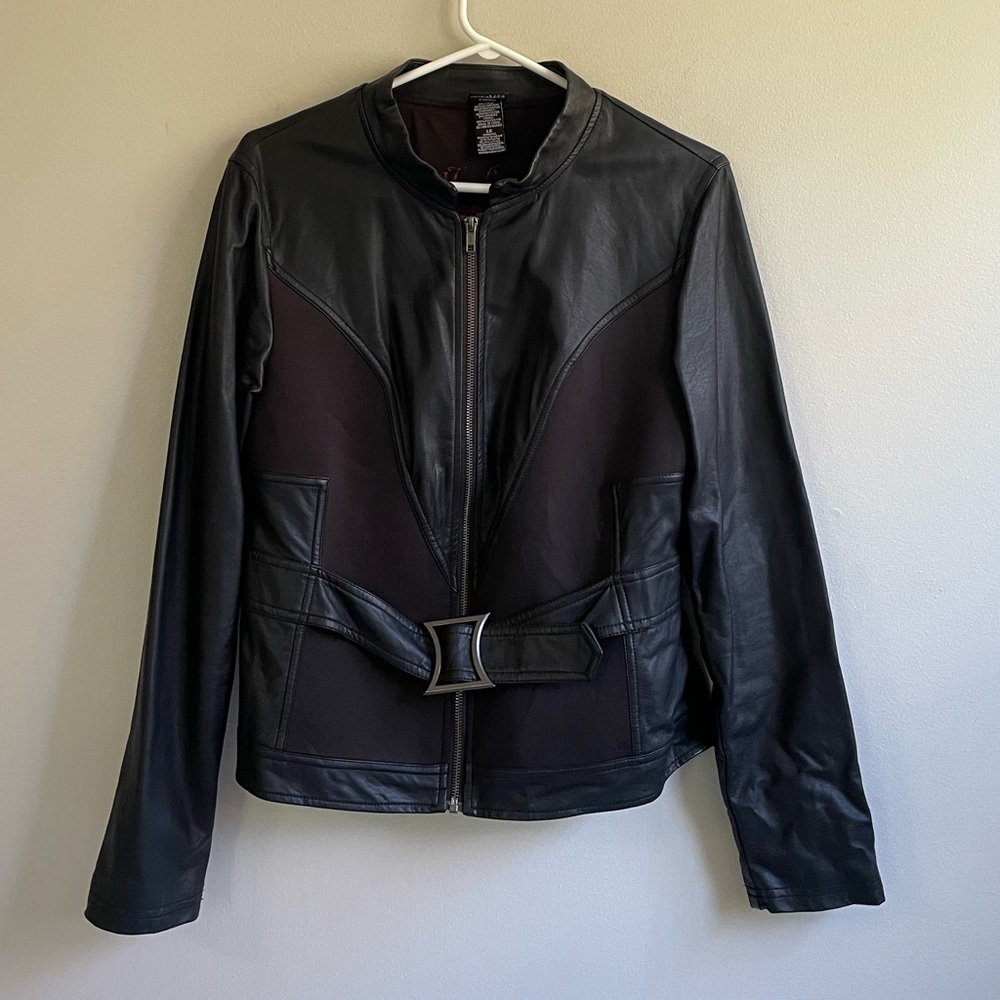 BLACK FAUX LEATHER JACKET BELT BUCKLE MARVEL LIMITED EDITION ZIPPER STRETCH - Picture 3 of 10
